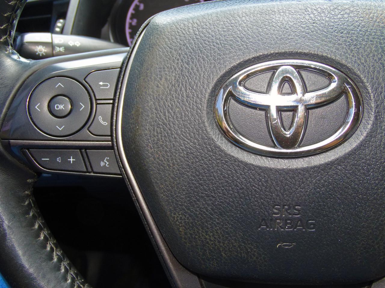 Toyota Camry SE Auto (Natl) 2021