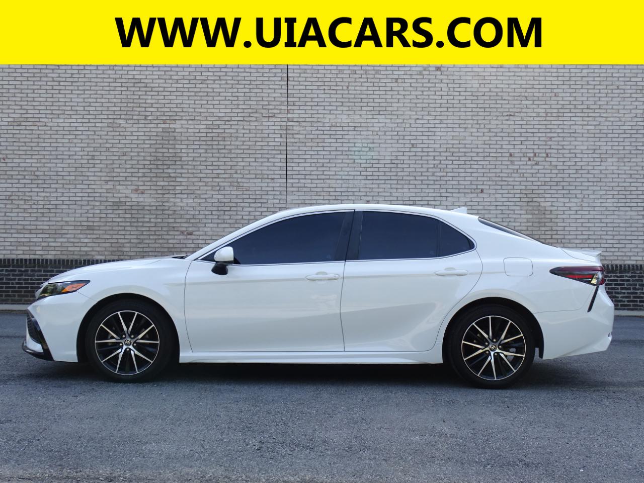 Toyota Camry SE Auto (Natl) 2021