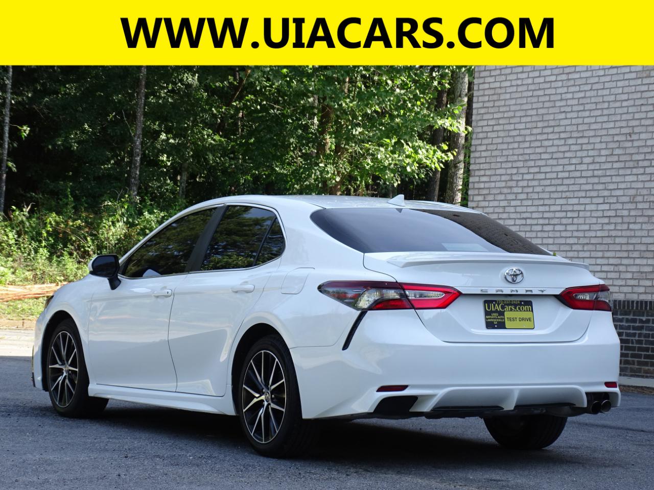 Toyota Camry SE Auto (Natl) 2021