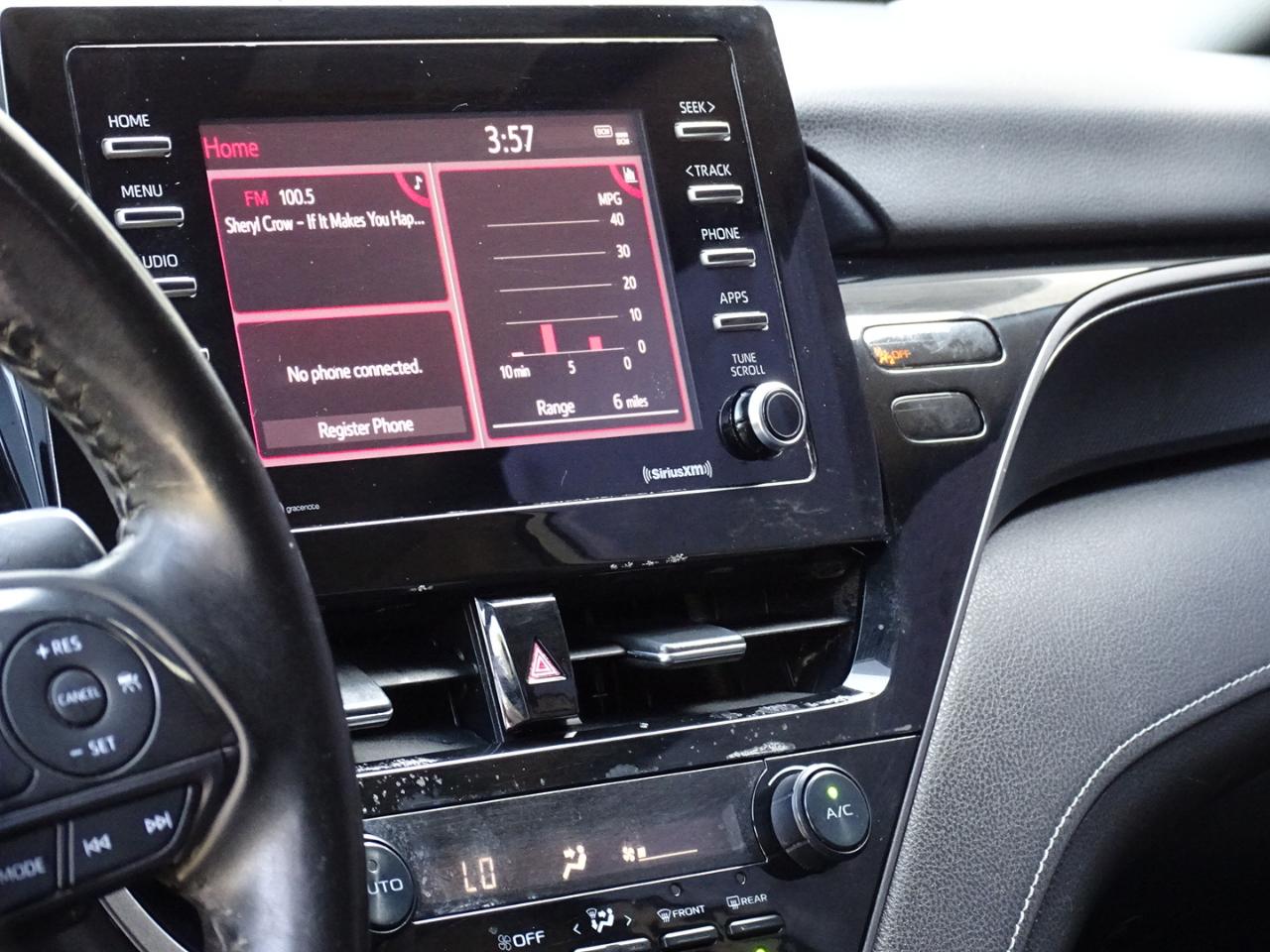 Toyota Camry SE Auto (Natl) 2021