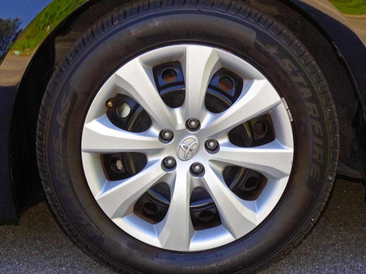 Toyota Corolla LE CVT (Natl) 2024