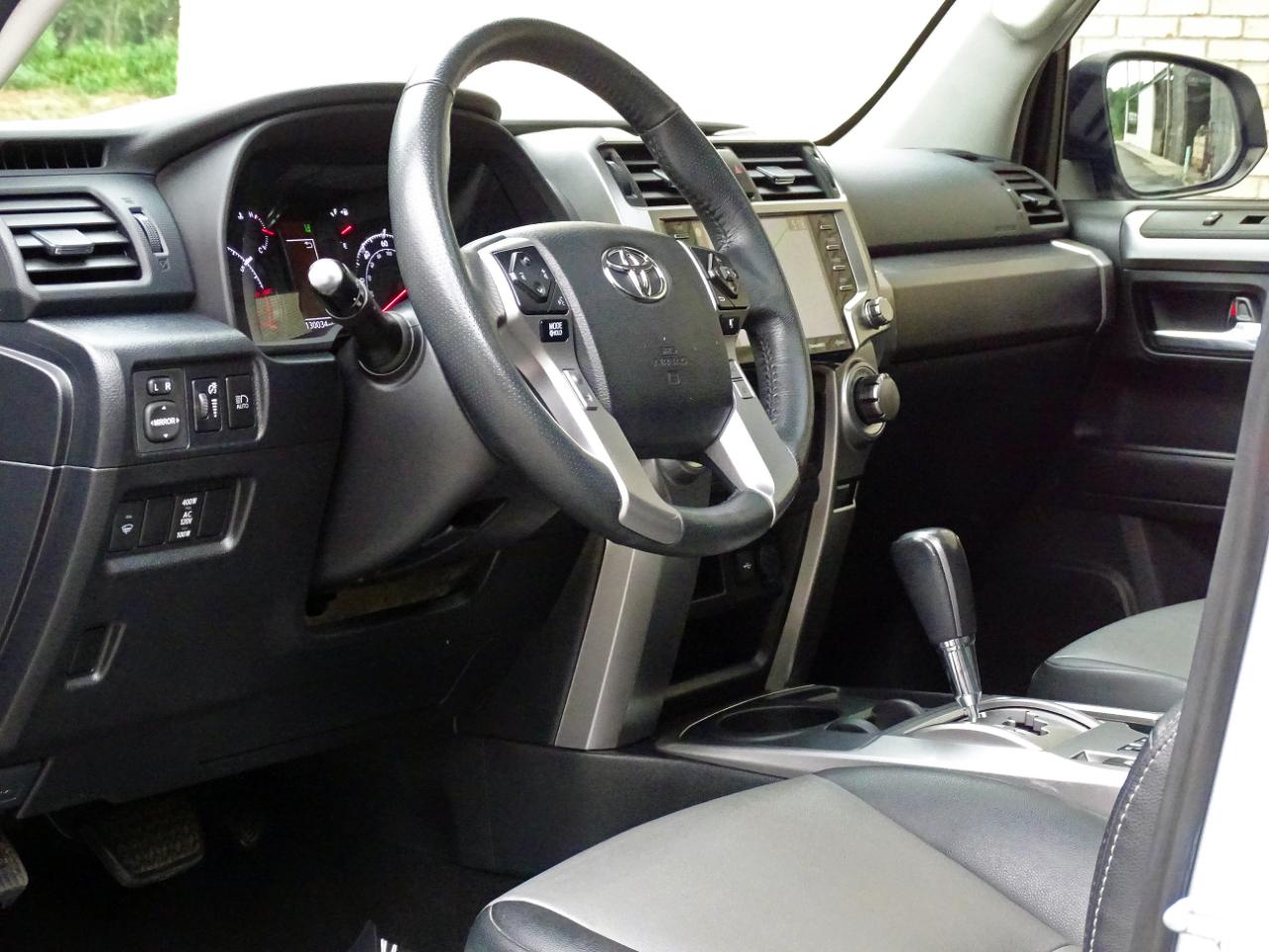 Toyota 4Runner SR5 Premium 2WD (Natl) 2021