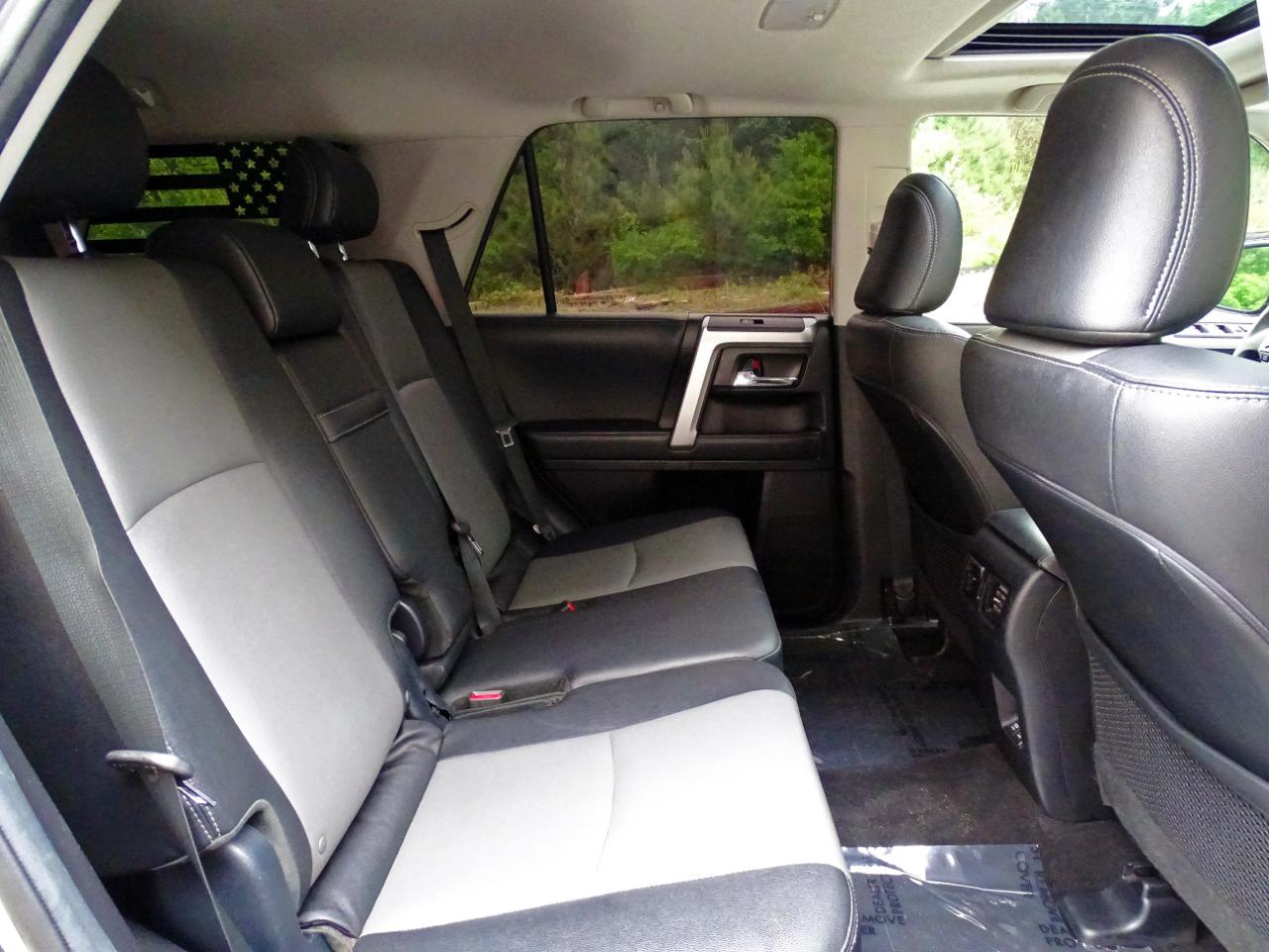 Toyota 4Runner SR5 Premium 2WD (Natl) 2021