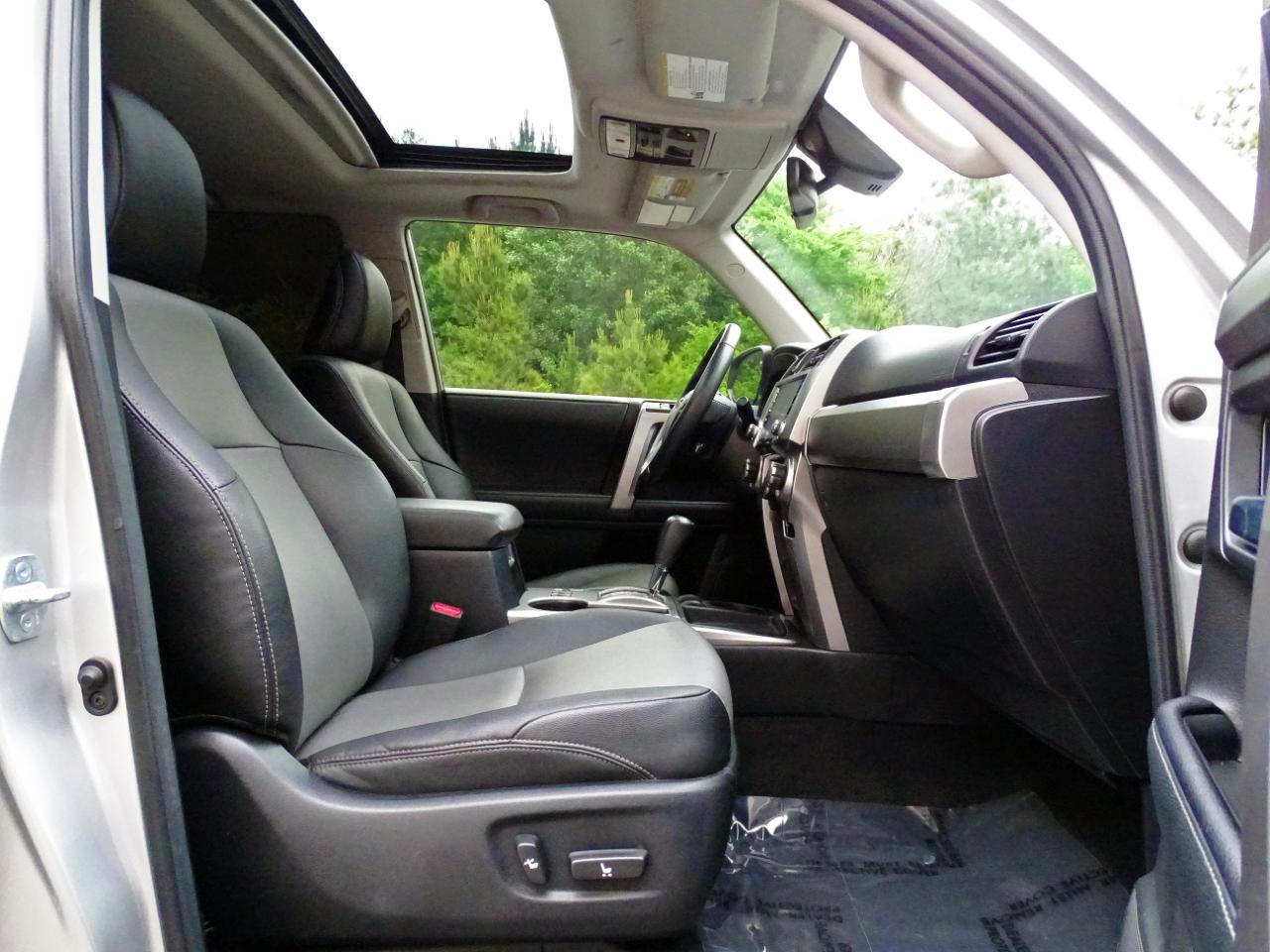 Toyota 4Runner SR5 Premium 2WD (Natl) 2021