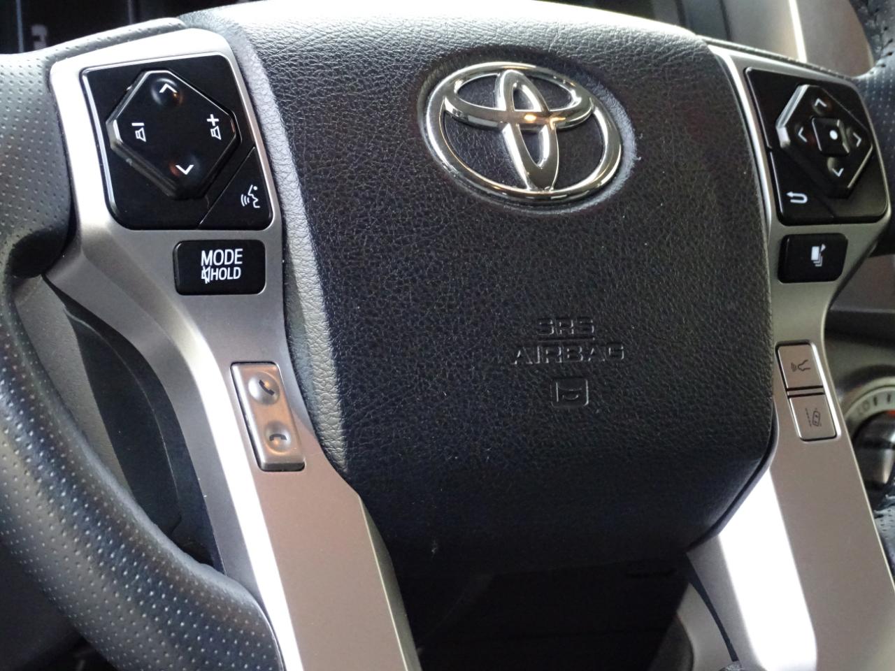 Toyota 4Runner SR5 2WD (Natl) 2024