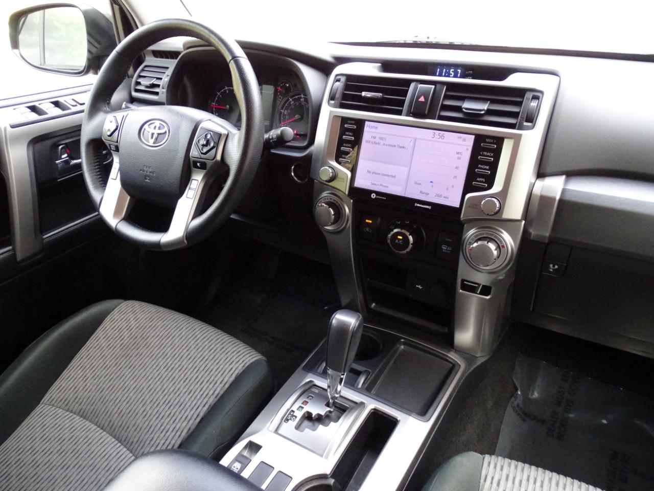 Toyota 4Runner SR5 2WD (Natl) 2024