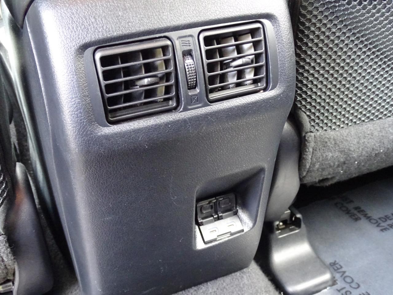 Toyota 4Runner SR5 2WD (Natl) 2024