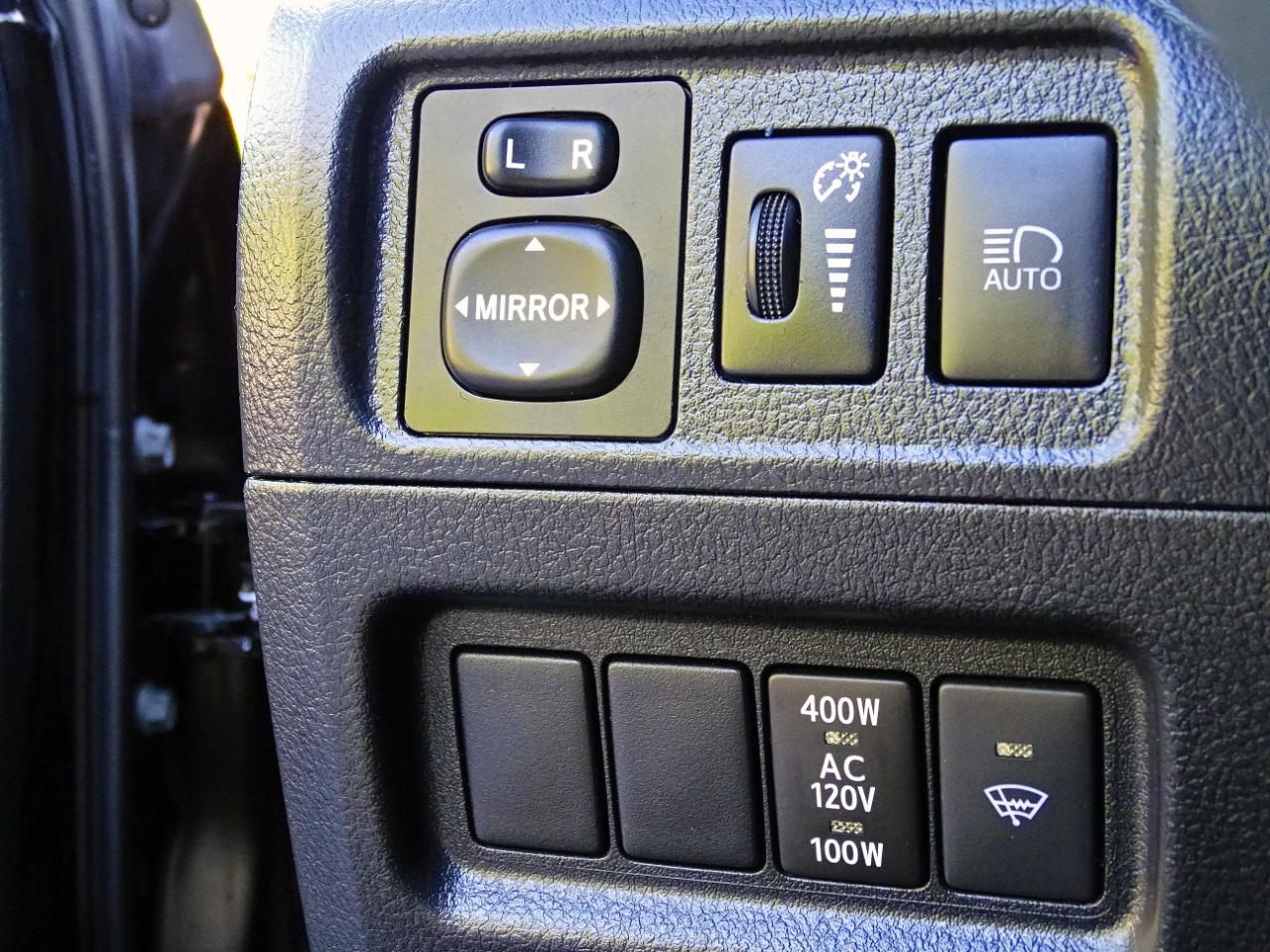 Toyota 4Runner SR5 4WD (Natl) 2024