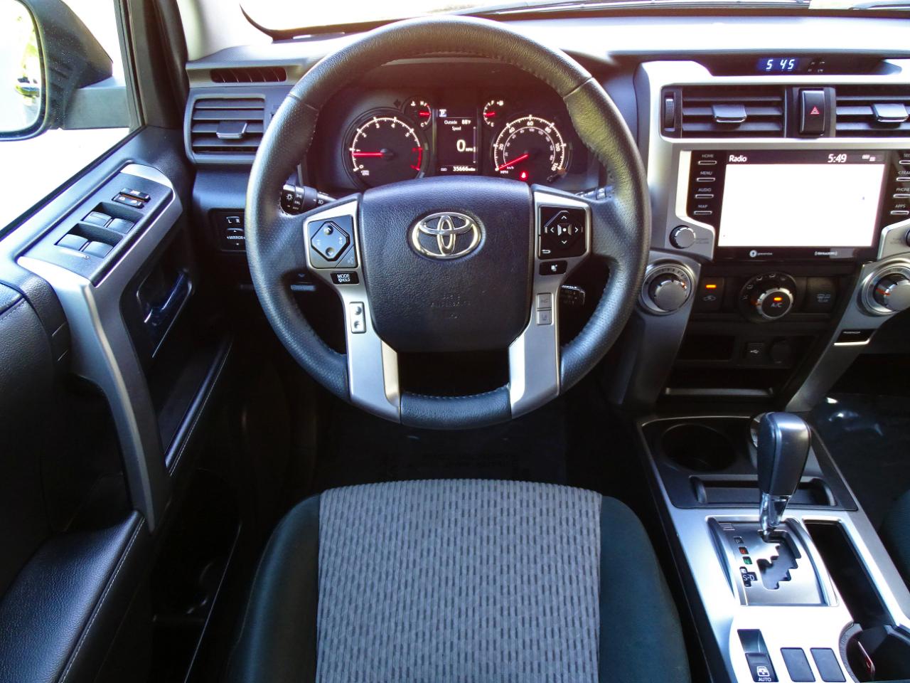 Toyota 4Runner SR5 4WD (Natl) 2024