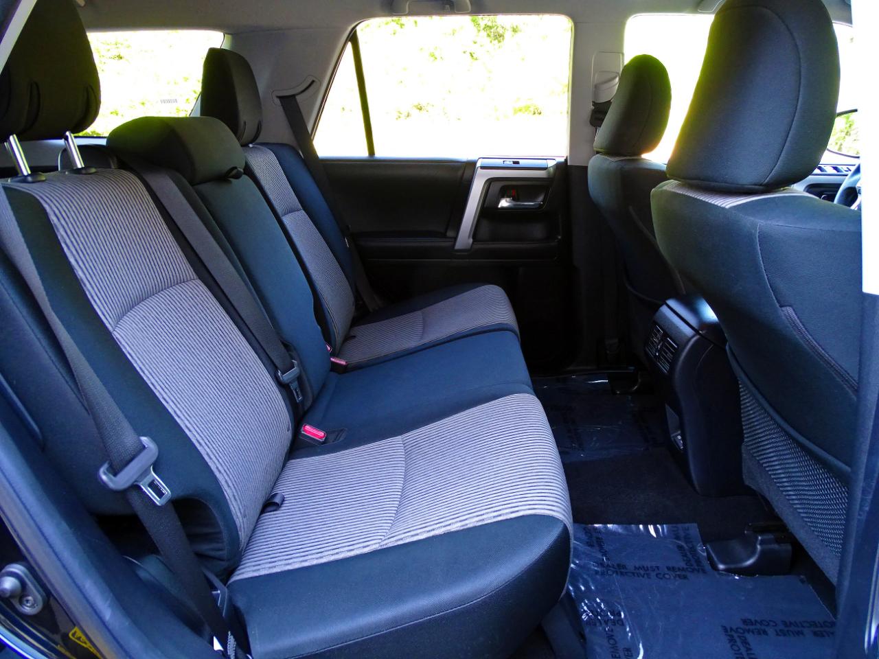 Toyota 4Runner SR5 4WD (Natl) 2024