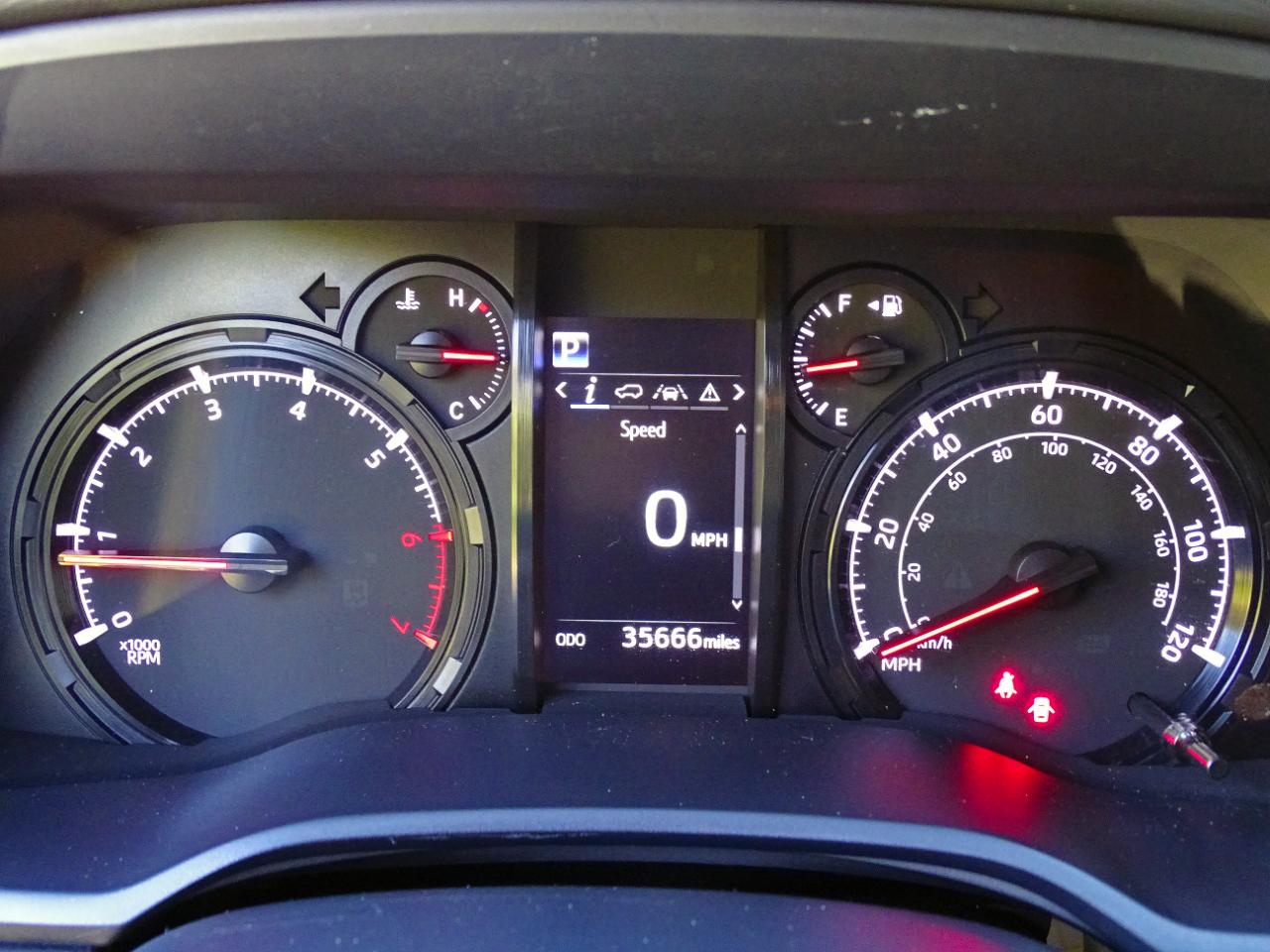 Toyota 4Runner SR5 4WD (Natl) 2024