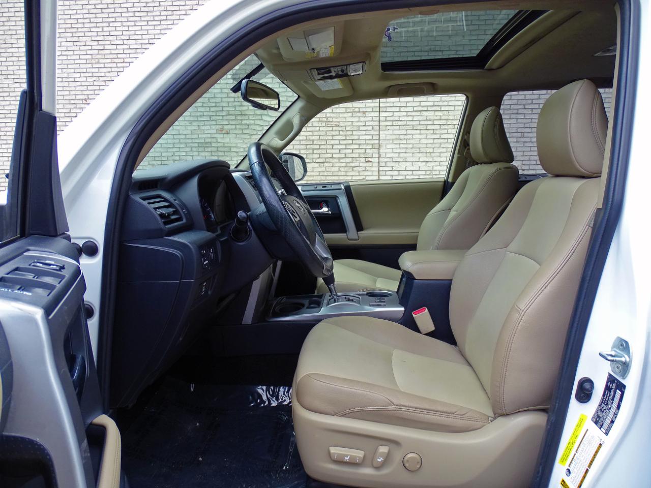 Toyota 4Runner SR5 Premium 2WD (Natl) 2018