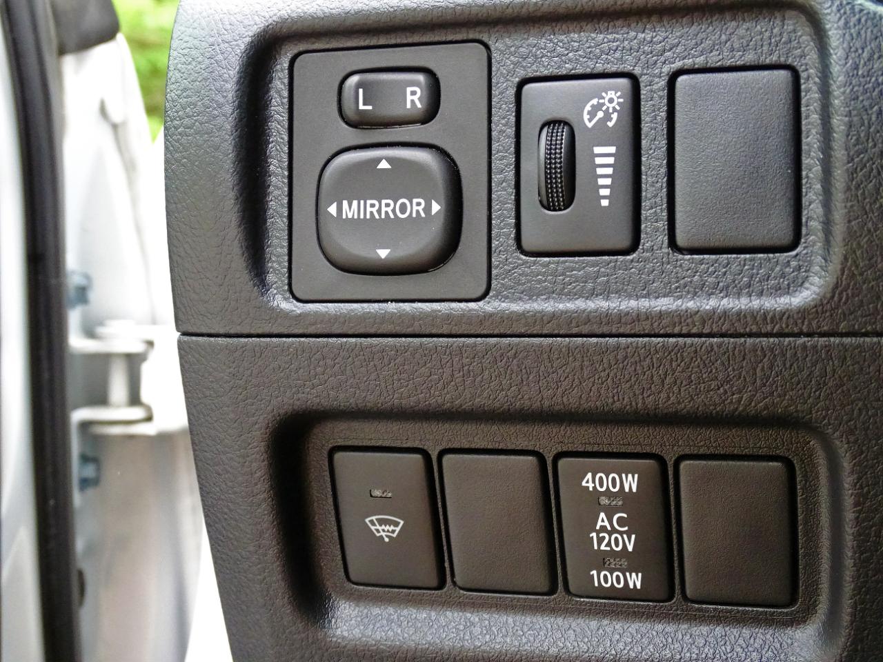 Toyota 4Runner SR5 Premium 2WD (Natl) 2018