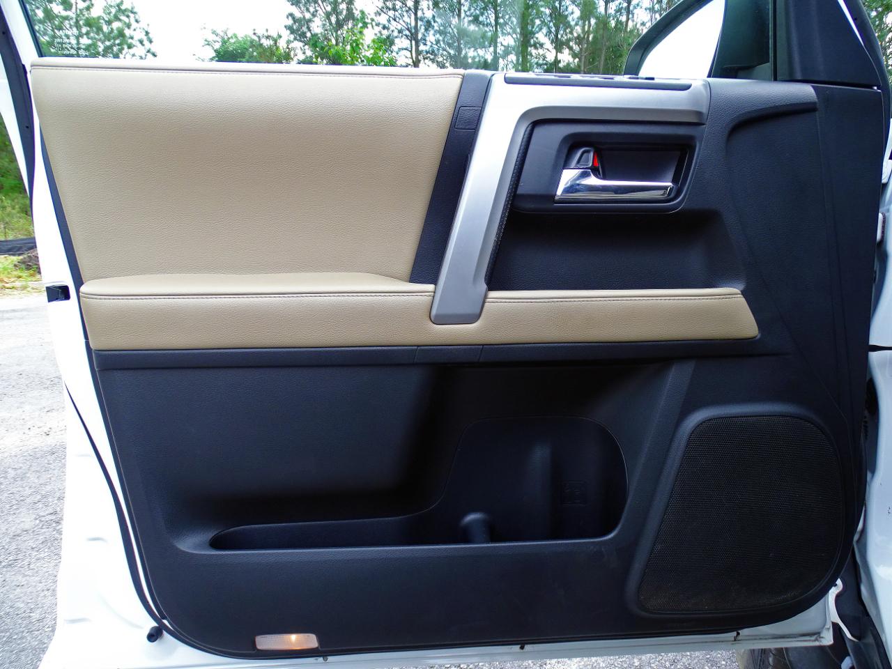 Toyota 4Runner SR5 Premium 2WD (Natl) 2018