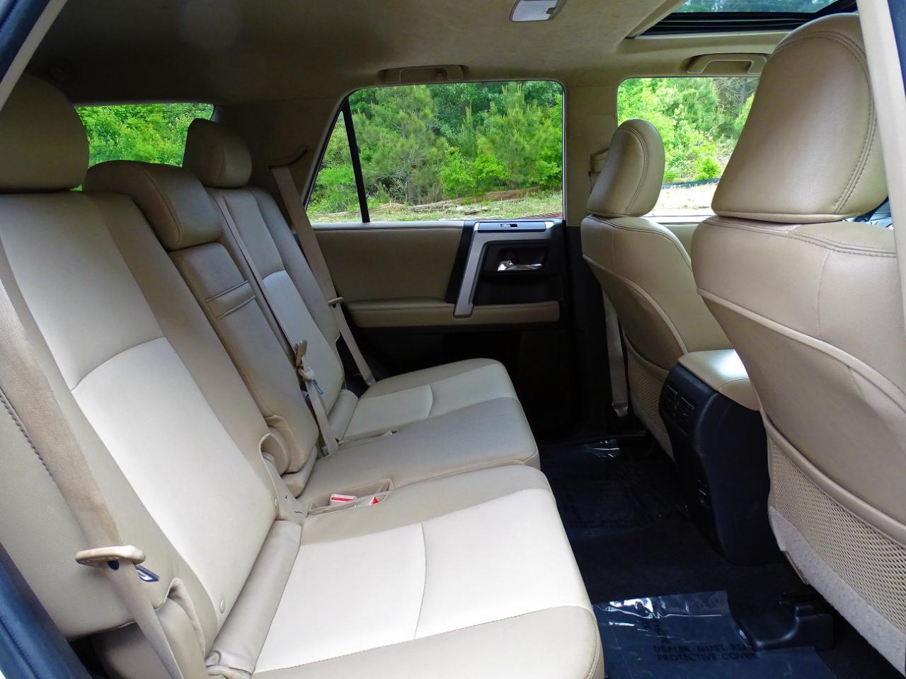 Toyota 4Runner SR5 Premium 2WD (Natl) 2018