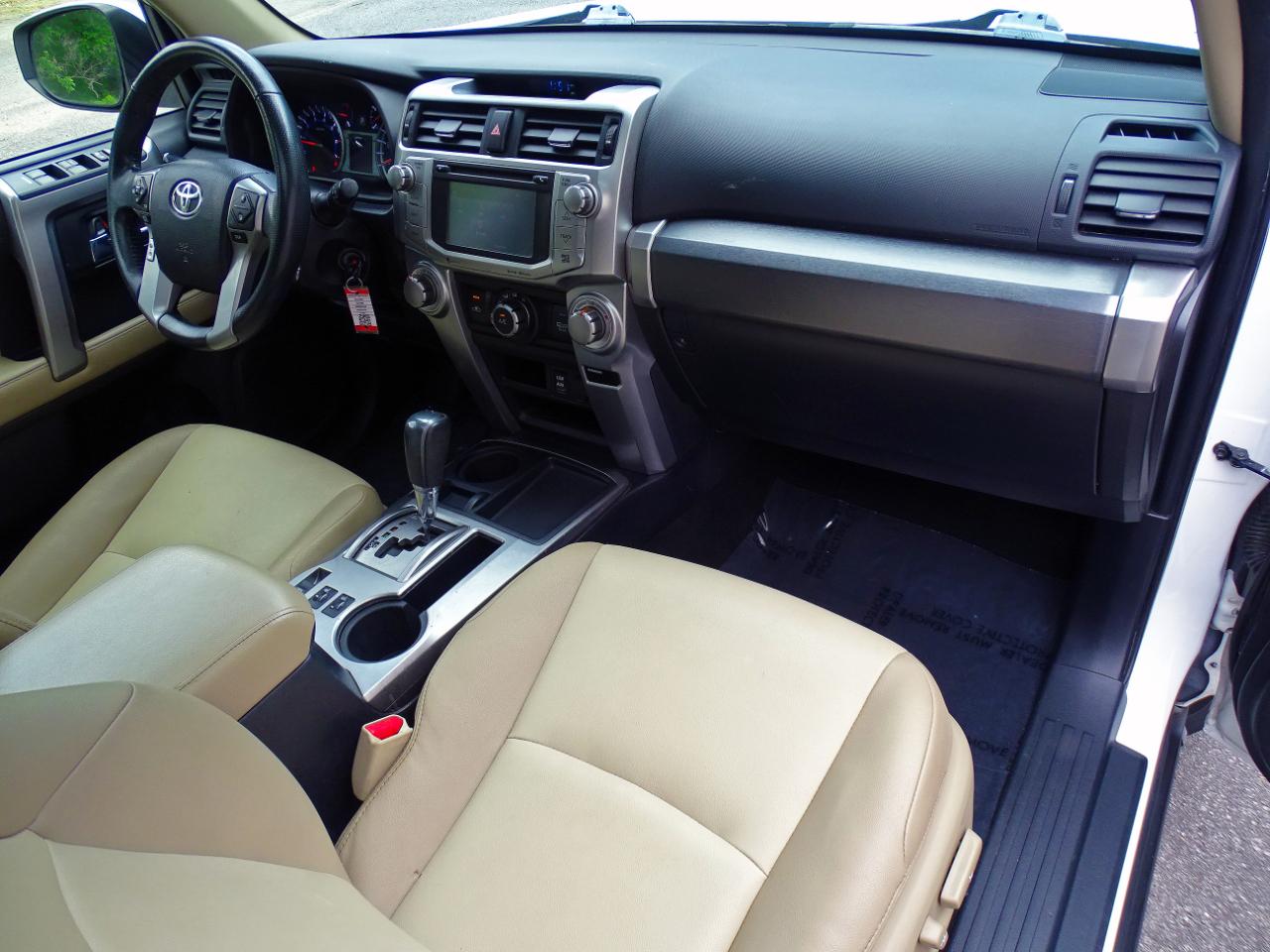 Toyota 4Runner SR5 Premium 2WD (Natl) 2018