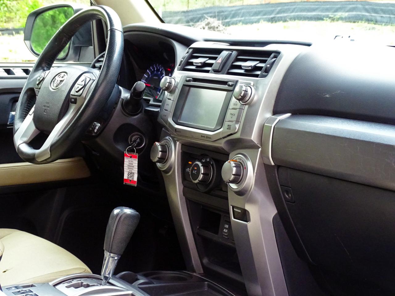 Toyota 4Runner SR5 Premium 2WD (Natl) 2018