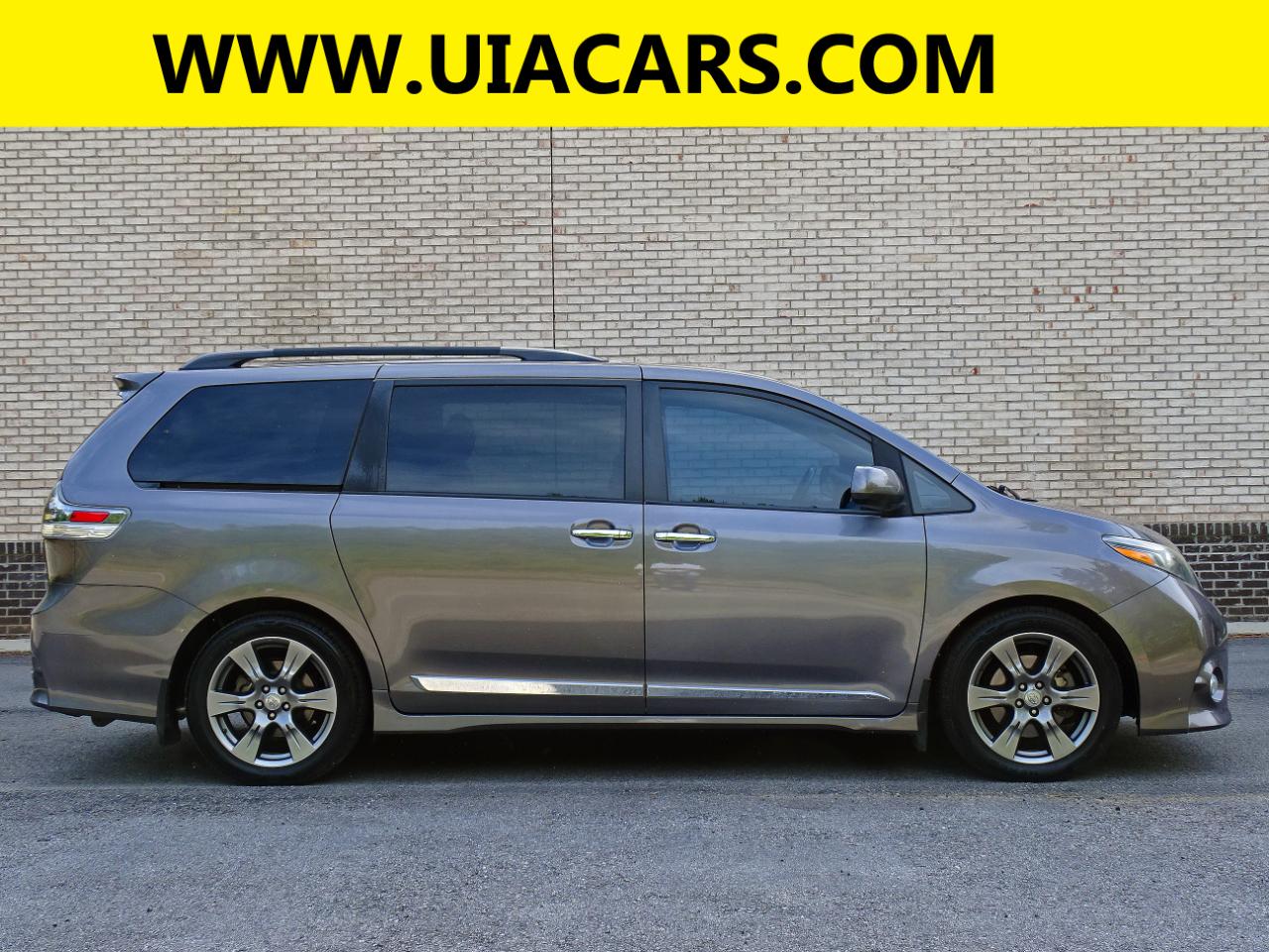 Toyota Sienna SE FWD 8-Passenger (Natl) 2017