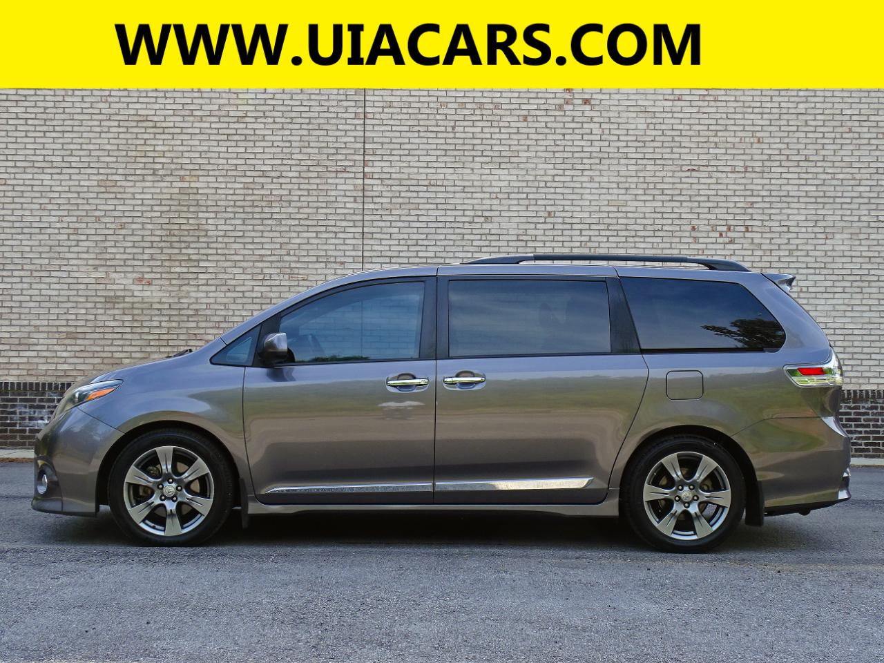 Toyota Sienna SE FWD 8-Passenger (Natl) 2017