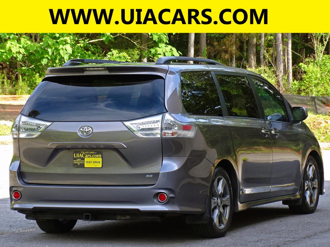 Toyota Sienna SE FWD 8-Passenger (Natl) 2017