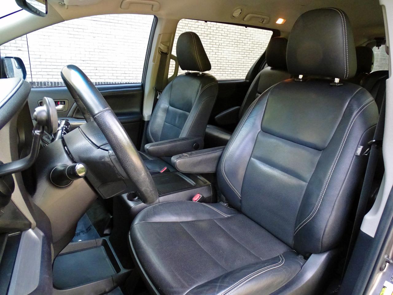 Toyota Sienna SE FWD 8-Passenger (Natl) 2017