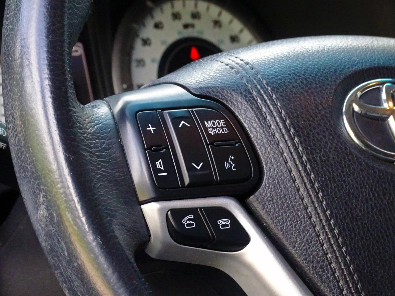 Toyota Sienna SE FWD 8-Passenger (Natl) 2017