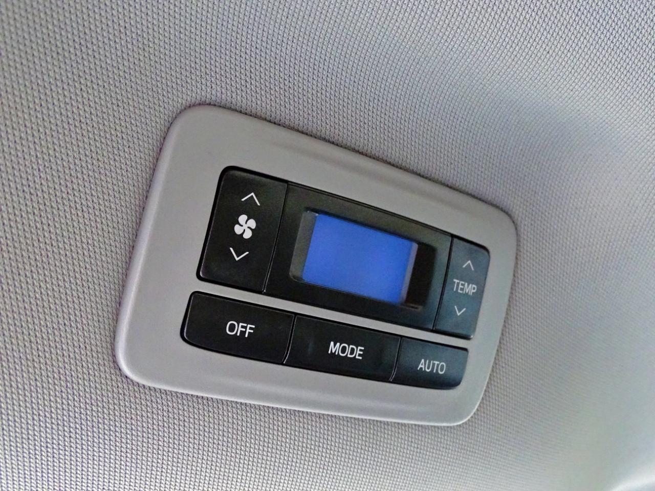 Toyota Sienna SE FWD 8-Passenger (Natl) 2017