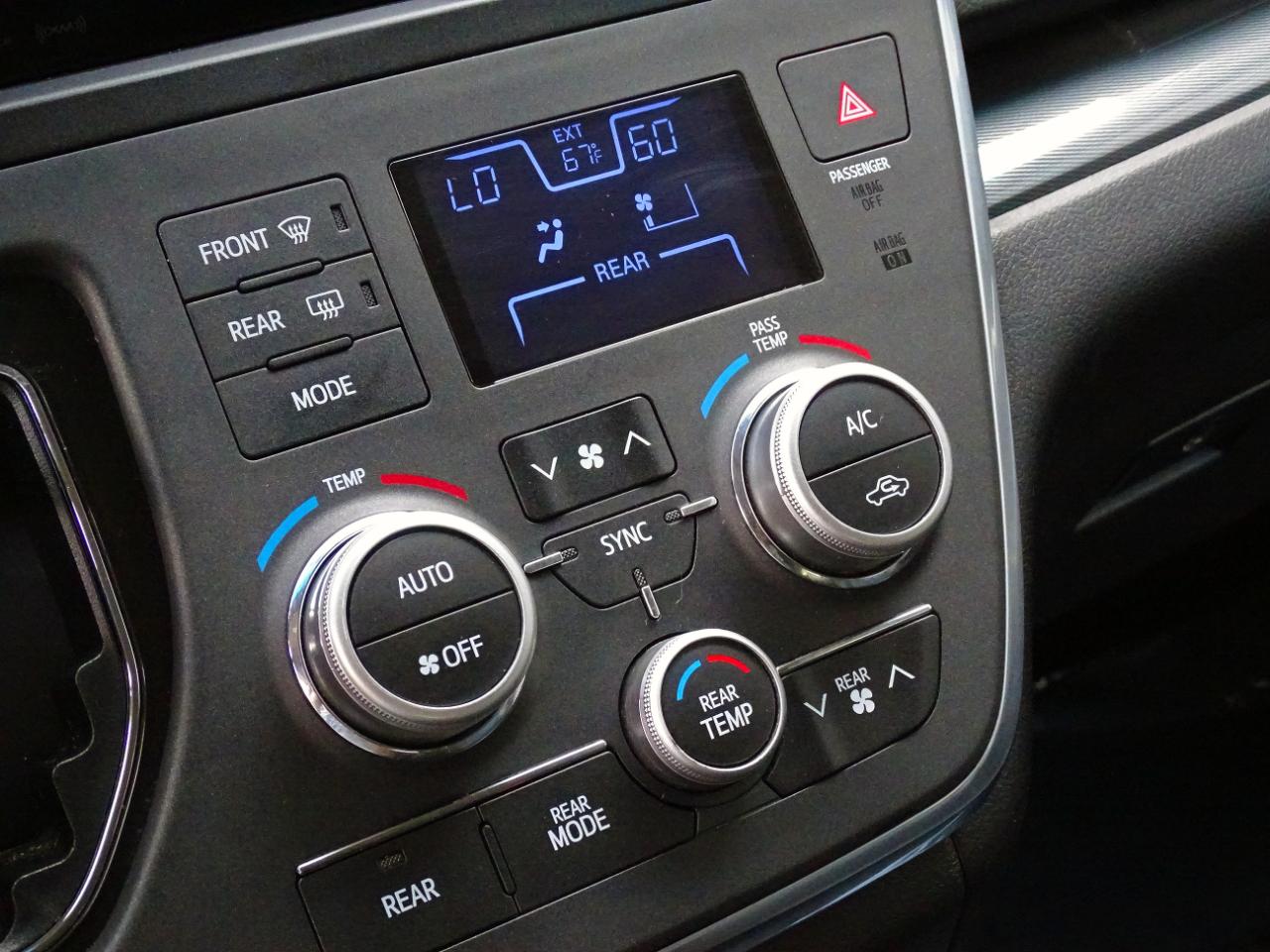 Toyota Sienna SE FWD 8-Passenger (Natl) 2017