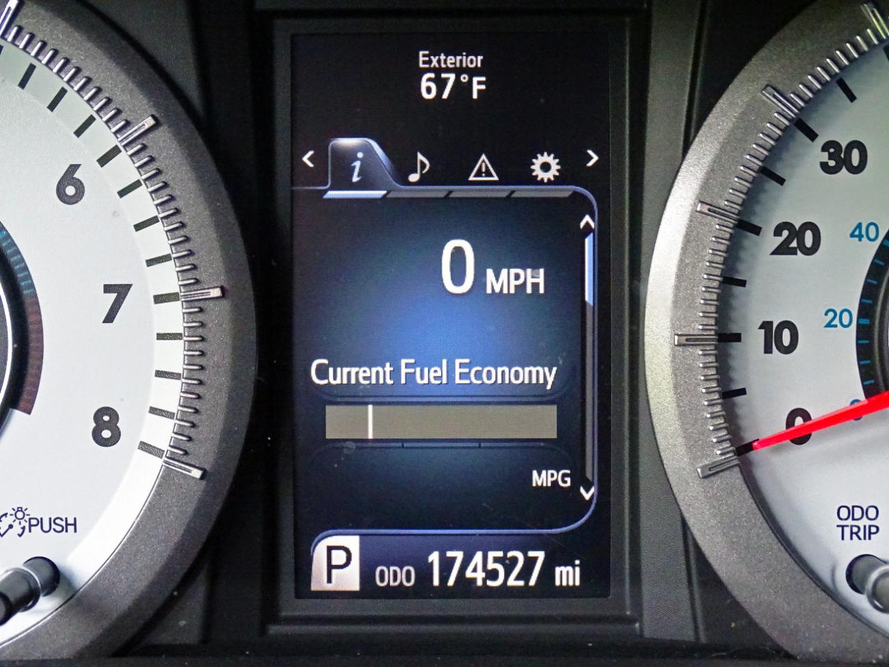 Toyota Sienna SE FWD 8-Passenger (Natl) 2017
