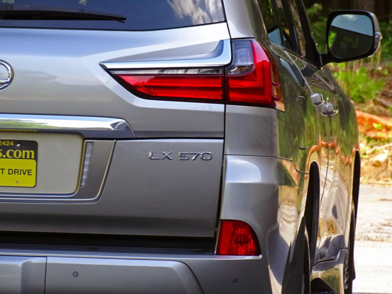 Lexus LX LX 570 Three Row 4WD 2019