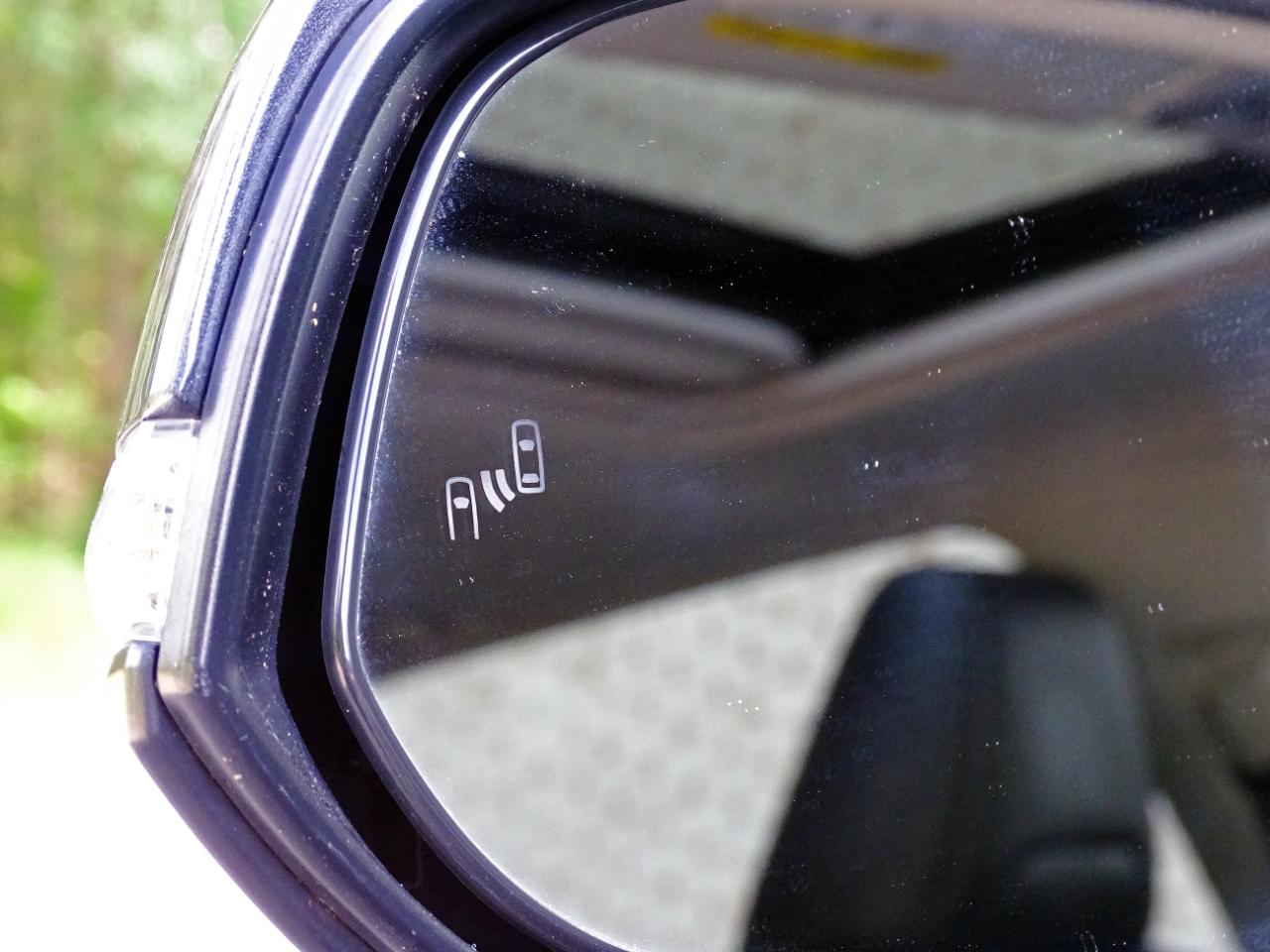 Toyota RAV4 XLE Premium AWD (Natl) 2019