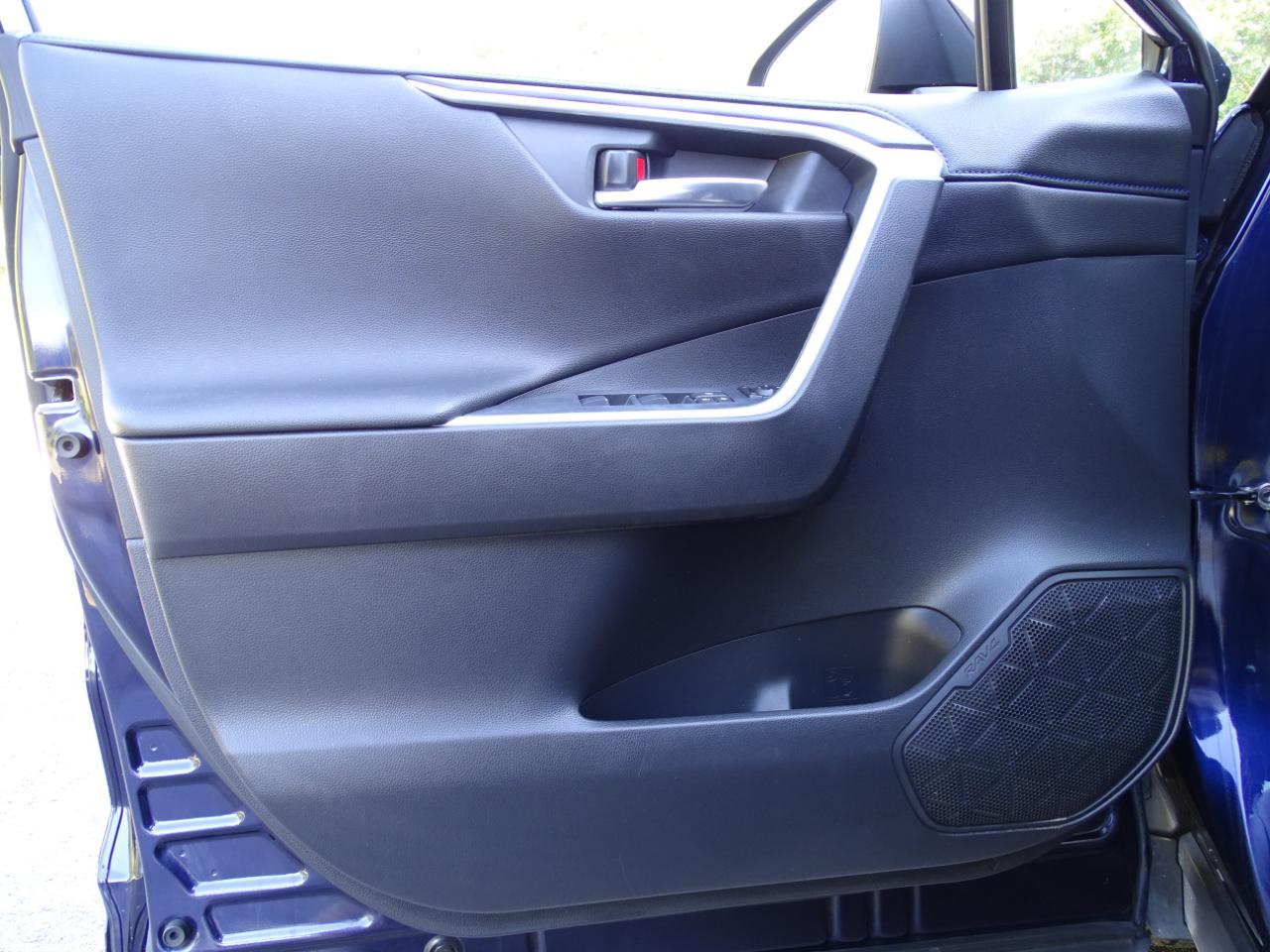 Toyota RAV4 Hybrid XSE AWD (Natl) 2019