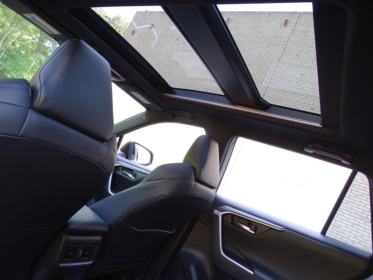 Toyota RAV4 Hybrid XSE AWD (Natl) 2019