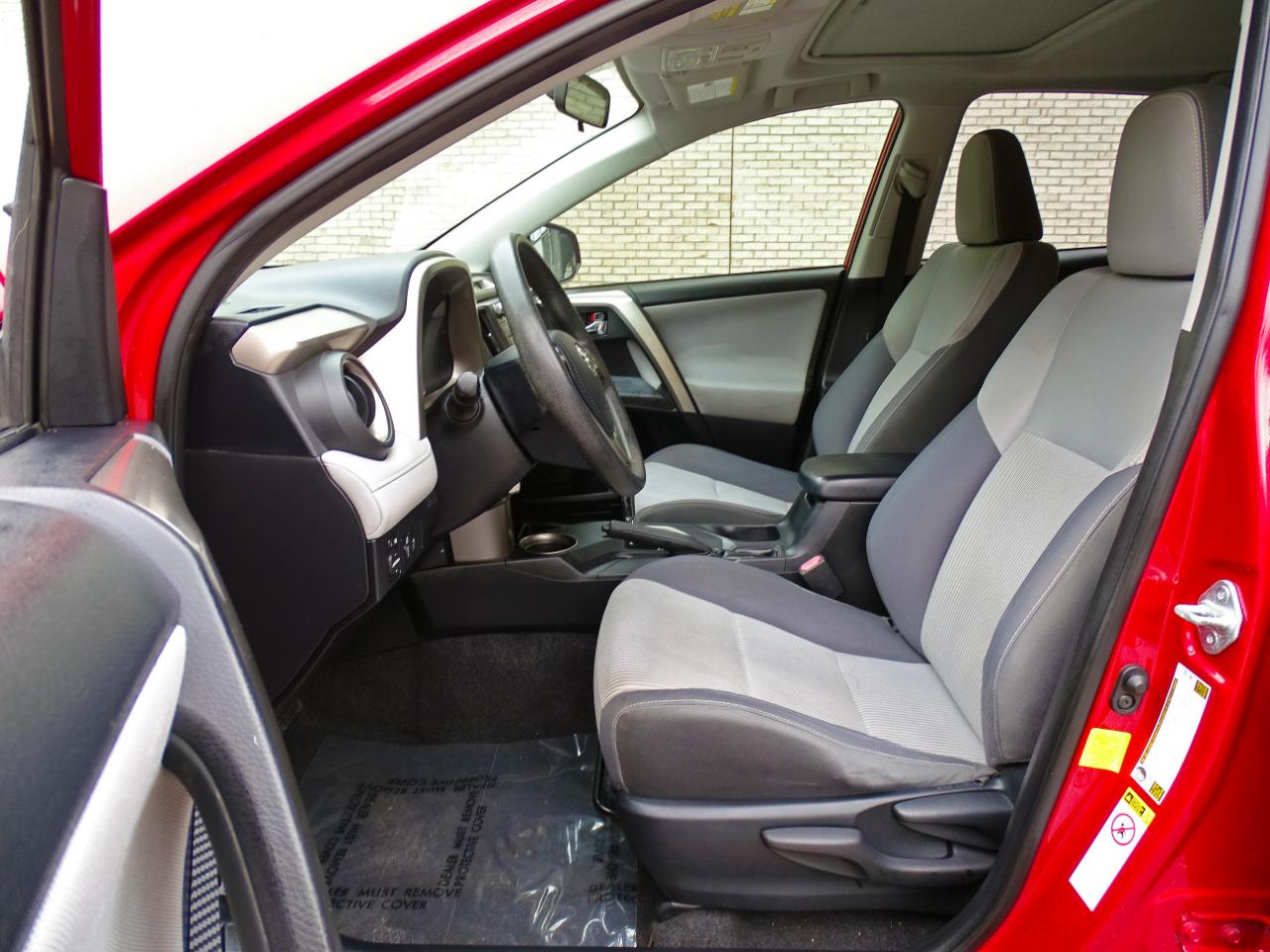 Toyota RAV4 FWD 4dr XLE (Natl) 2014