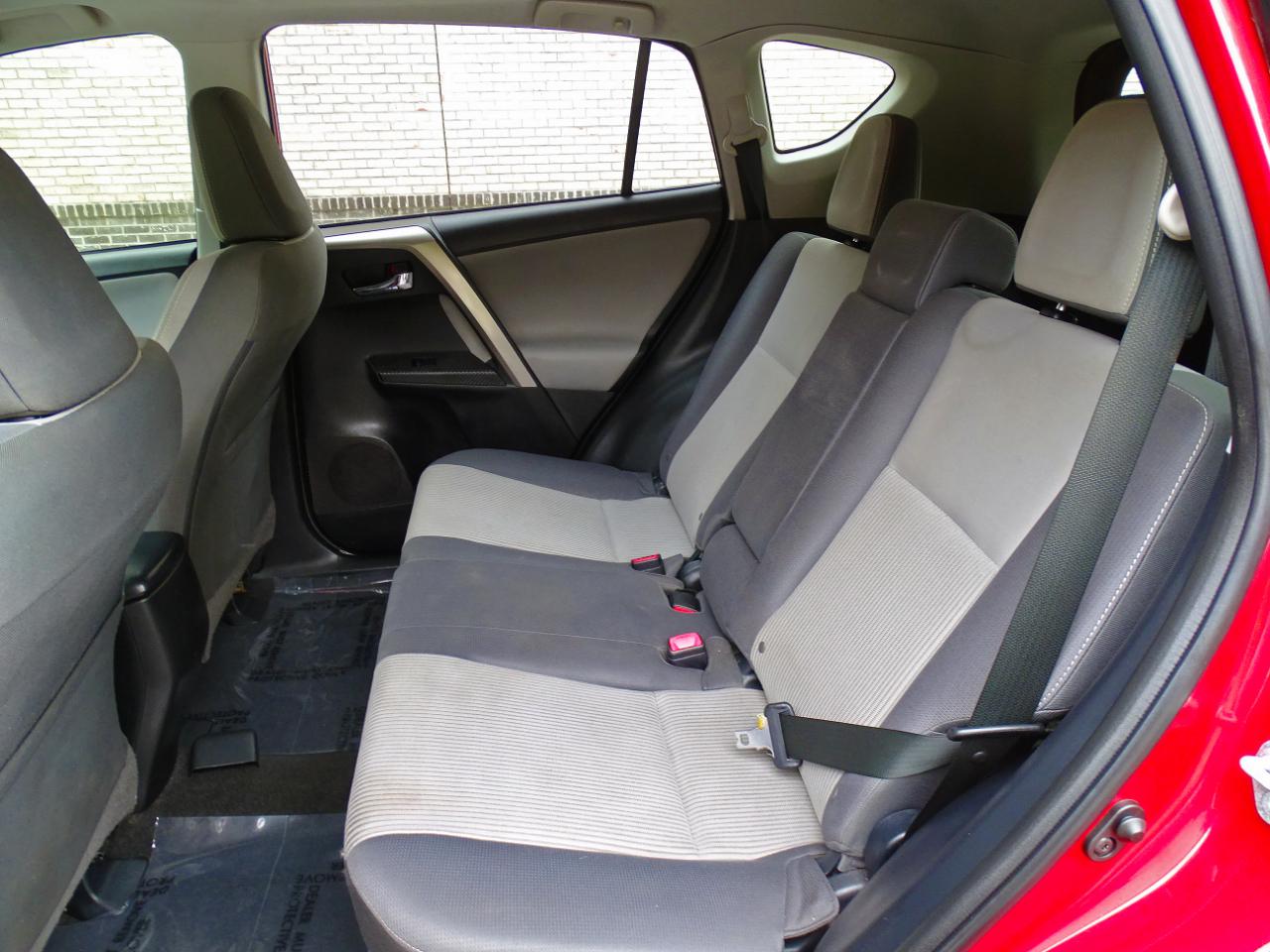 Toyota RAV4 FWD 4dr XLE (Natl) 2014