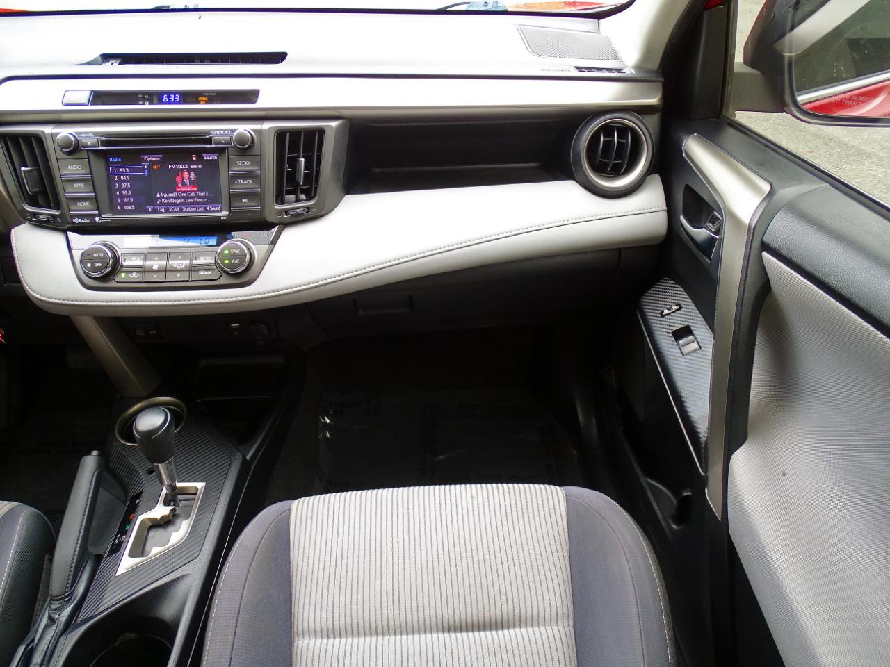 Toyota RAV4 FWD 4dr XLE (Natl) 2014