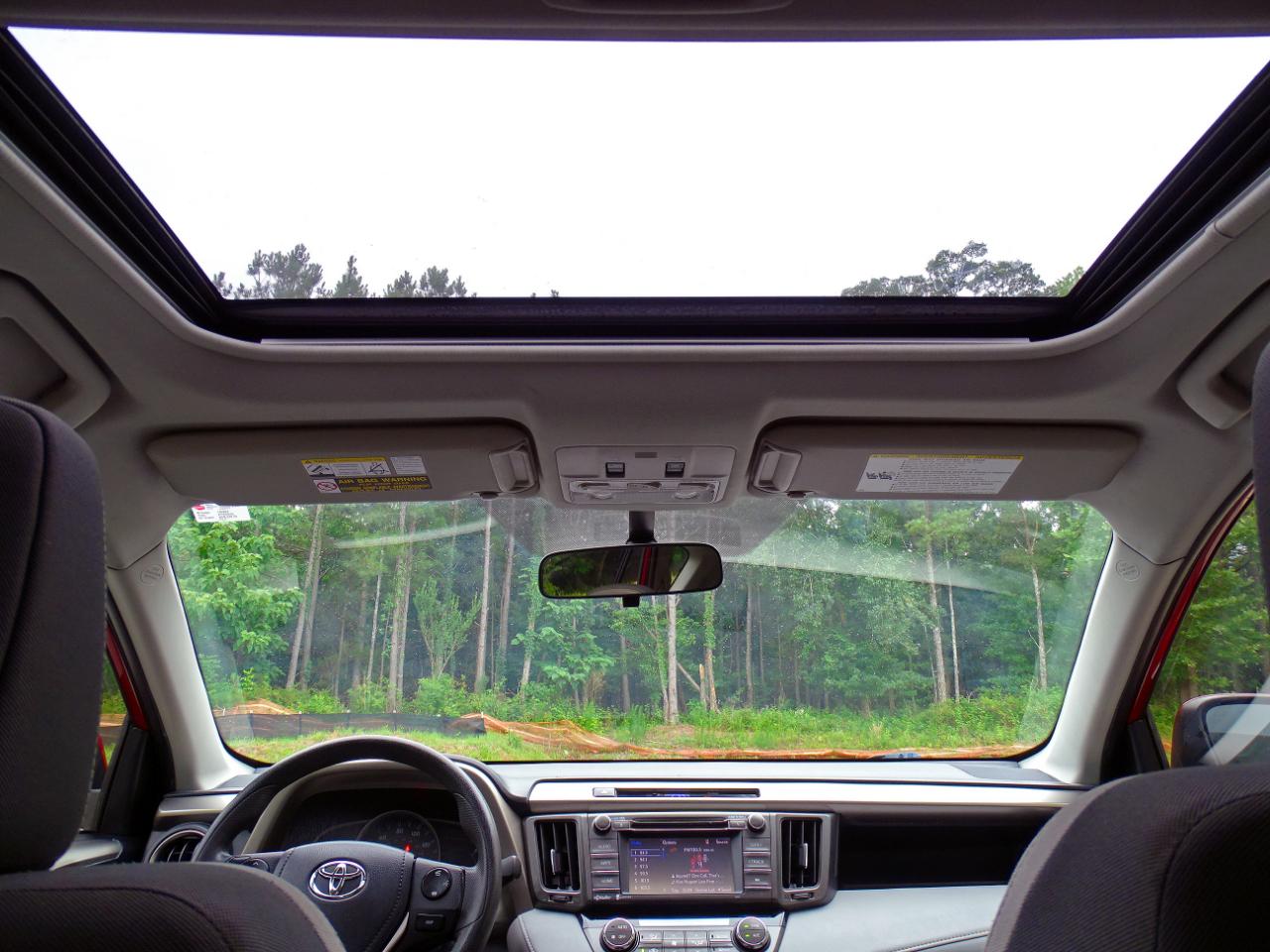 Toyota RAV4 FWD 4dr XLE (Natl) 2014