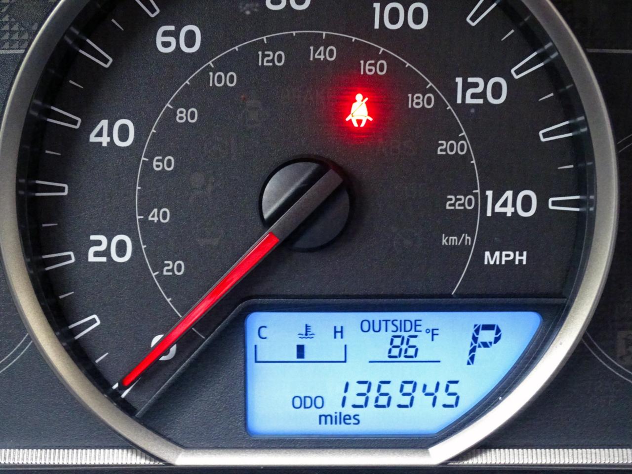 Toyota RAV4 FWD 4dr XLE (Natl) 2014