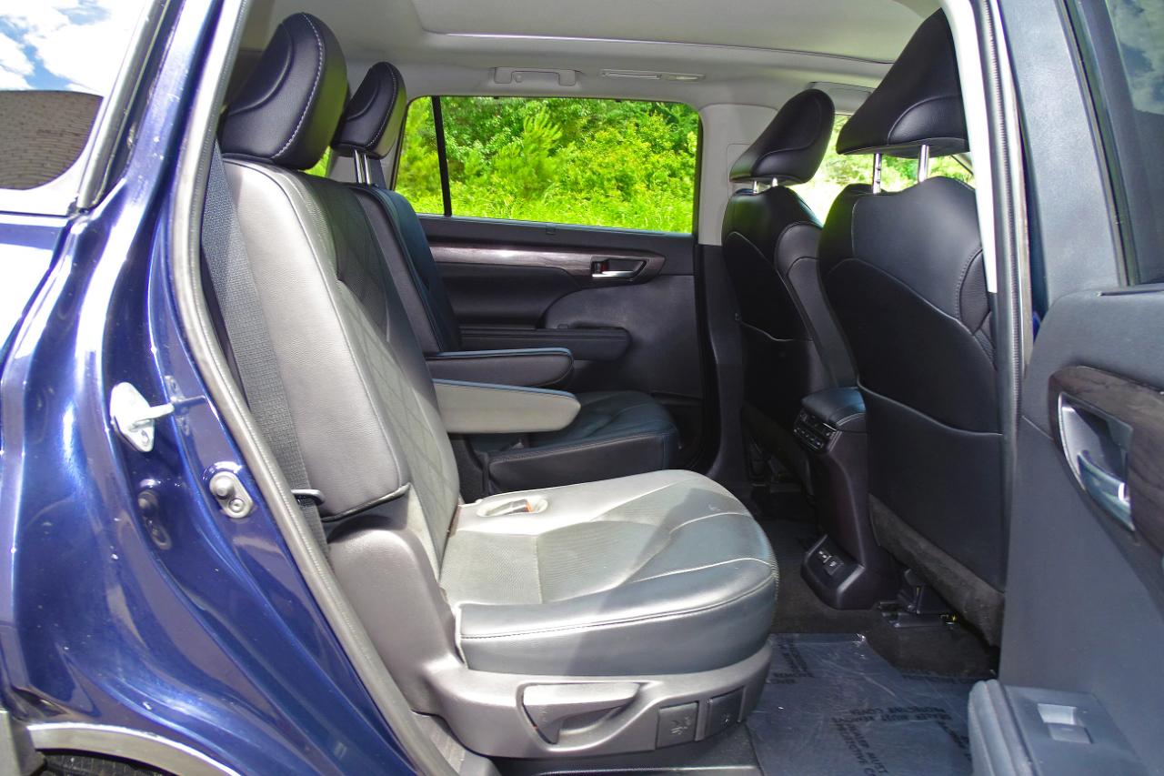 Toyota Highlander Platinum AWD (Natl) 2022