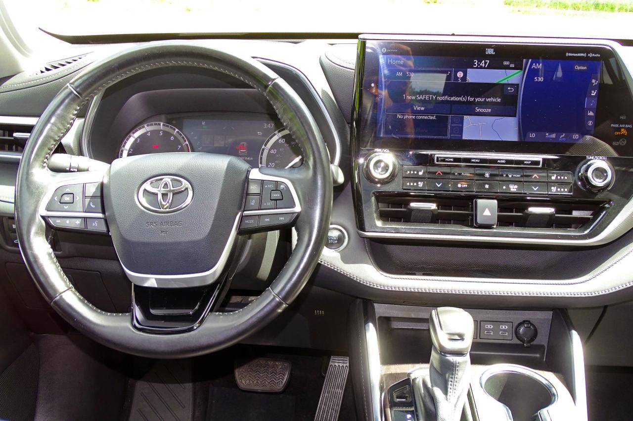 Toyota Highlander Platinum AWD (Natl) 2022