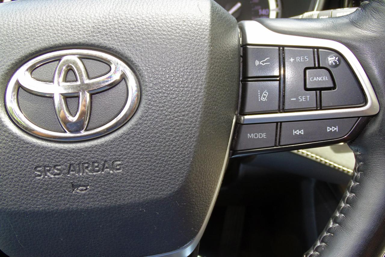 Toyota Highlander Platinum AWD (Natl) 2022