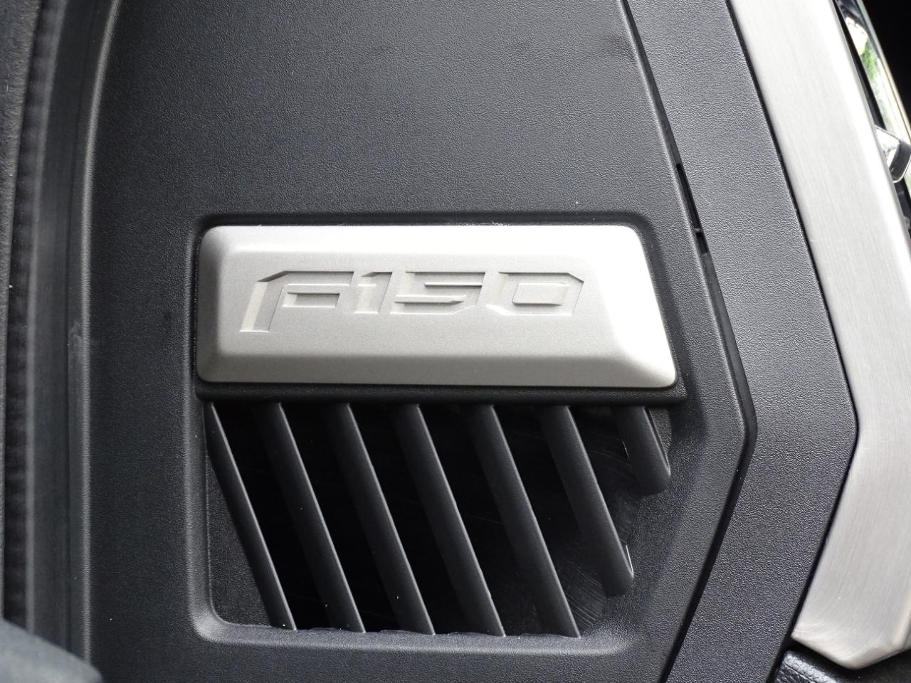 Ford F-150 4WD SuperCrew 145" Platinum 2015