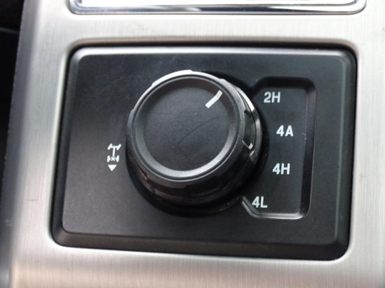 Ford F-150 4WD SuperCrew 145" Platinum 2015