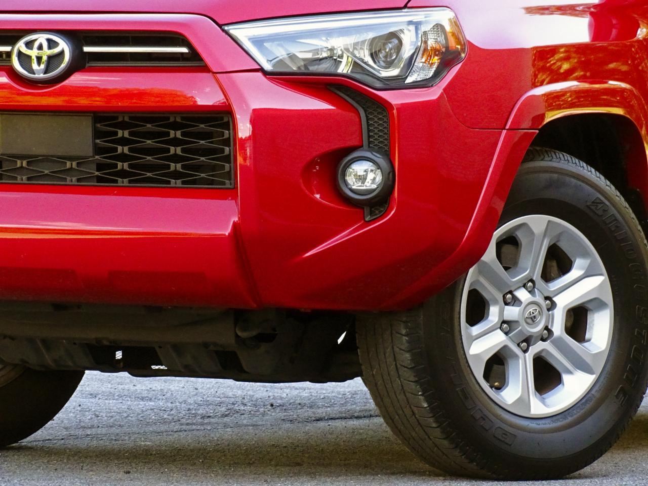 Toyota 4Runner SR5 2WD (Natl) 2024