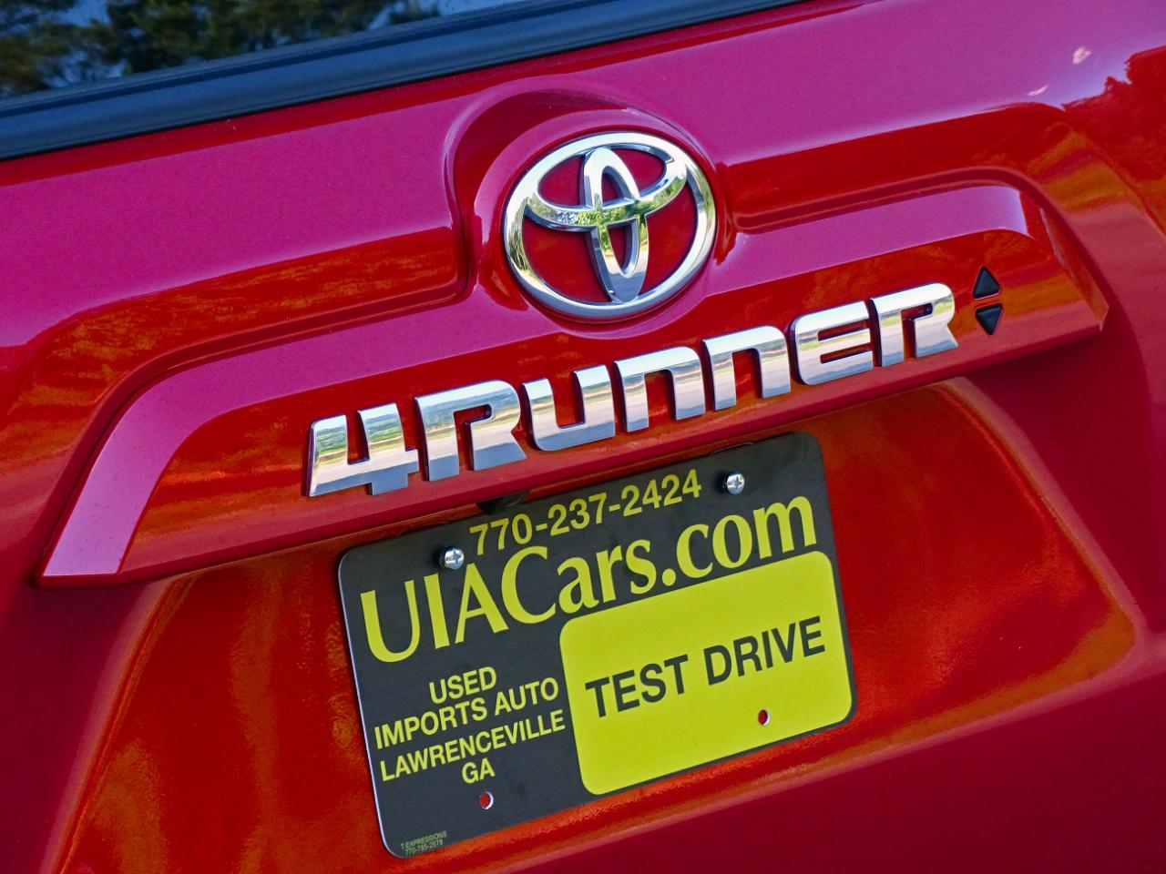 Toyota 4Runner SR5 2WD (Natl) 2024