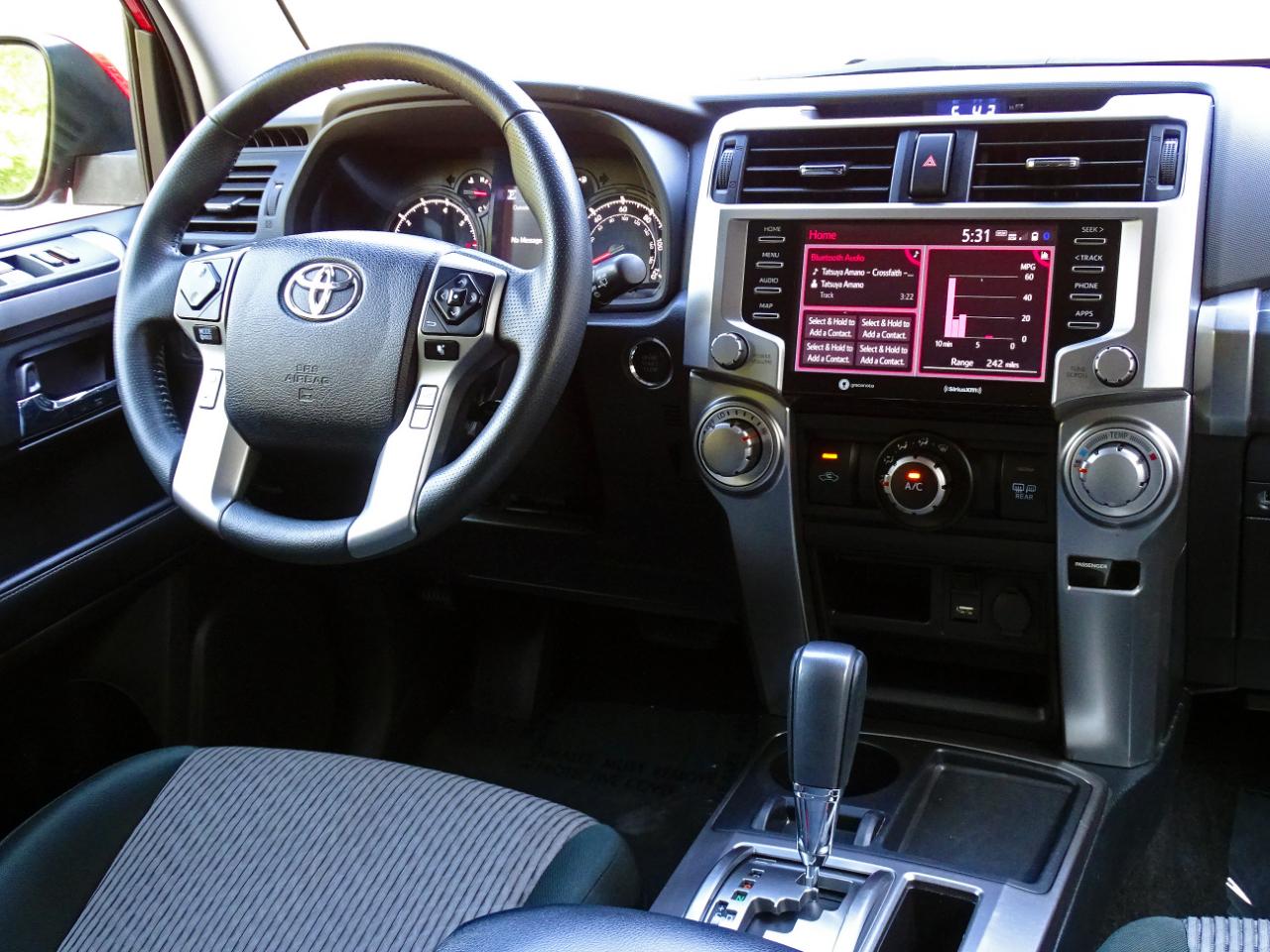 Toyota 4Runner SR5 2WD (Natl) 2024