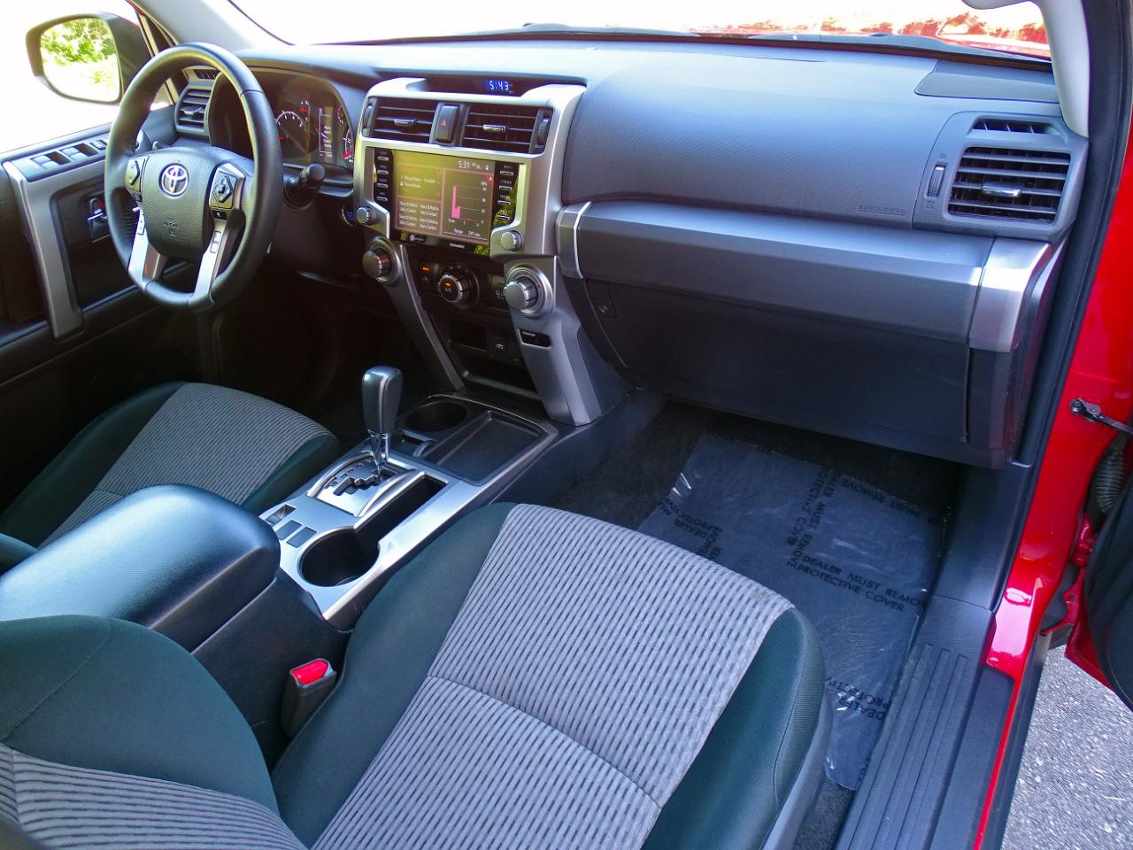 Toyota 4Runner SR5 2WD (Natl) 2024