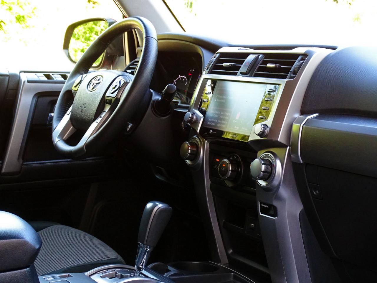 Toyota 4Runner SR5 2WD (Natl) 2024