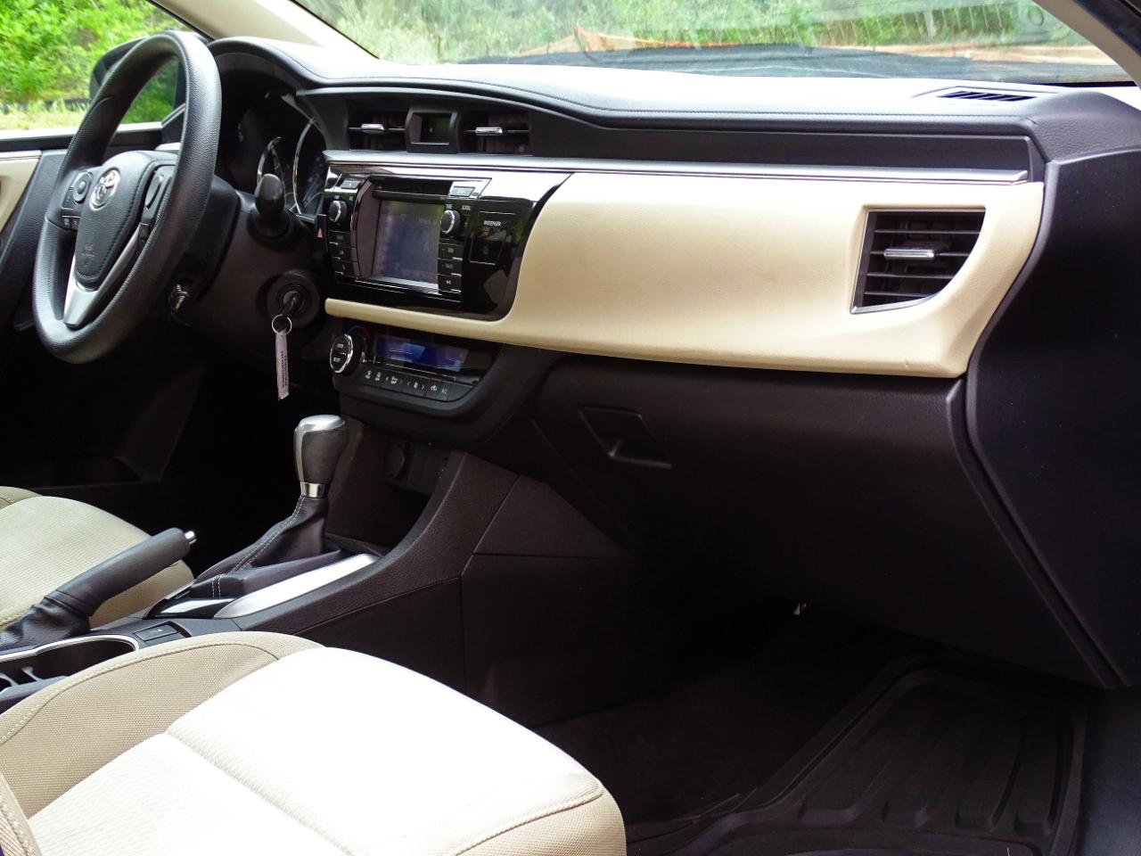 Toyota Corolla 4dr Sdn CVT LE (Natl) 2014