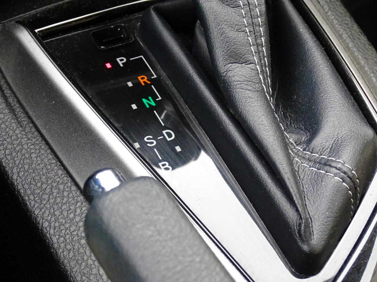 Toyota Corolla 4dr Sdn CVT LE (Natl) 2014